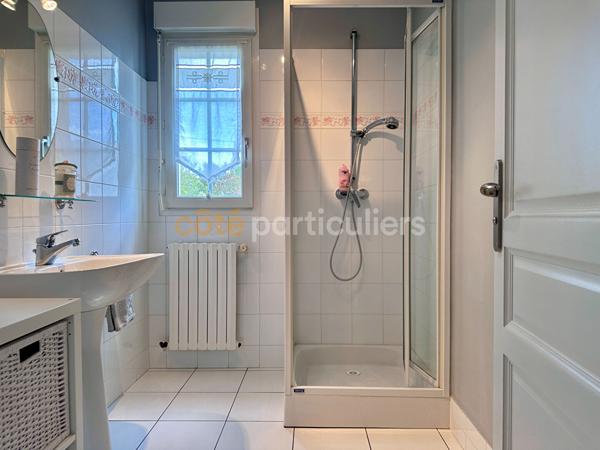 Vente
                Maison150 m² - 6 Pièces -
                    VALOGNES (50700)