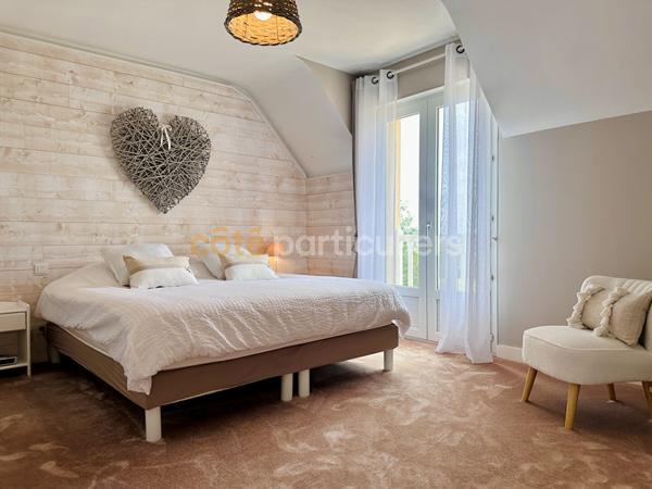 Vente
                Maison150 m² - 6 Pièces -
                    VALOGNES (50700)