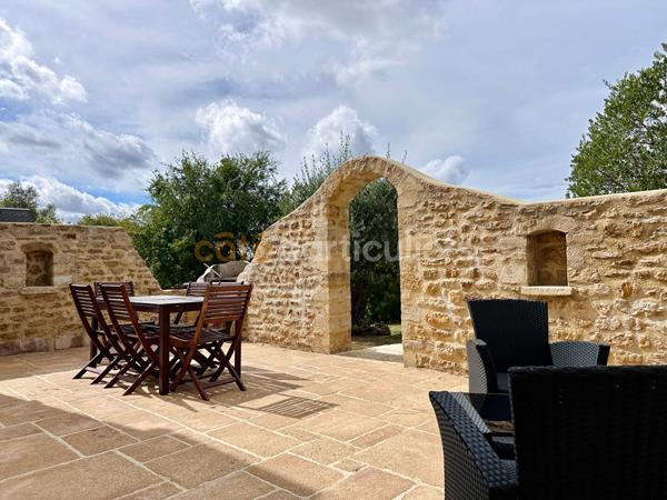 Vente
                Maison150 m² - 6 Pièces -
                    VALOGNES (50700)