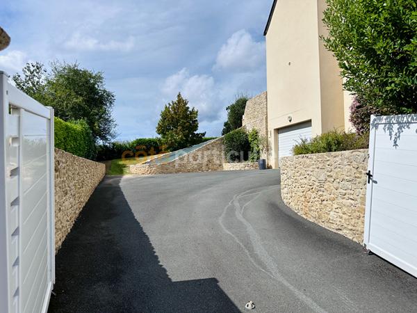 Vente
                Maison150 m² - 6 Pièces -
                    VALOGNES (50700)