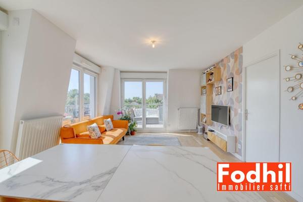 A 5 min du Parc de Sceaux- Appartement 4 pièces avec terrasse de 20 m² et 2 parkings une cave.