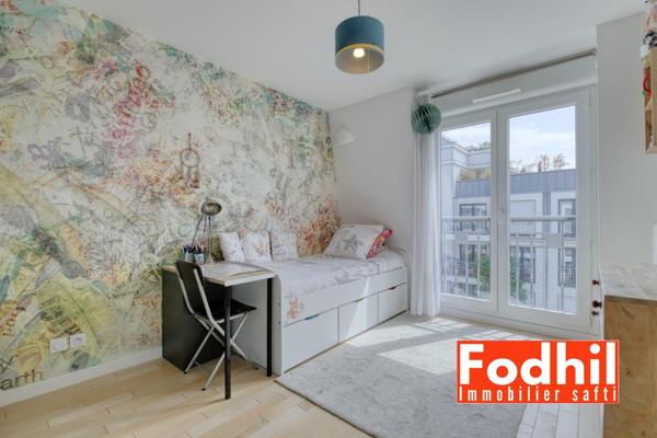 A 5 min du Parc de Sceaux- Appartement 4 pièces avec terrasse de 20 m² et 2 parkings une cave.