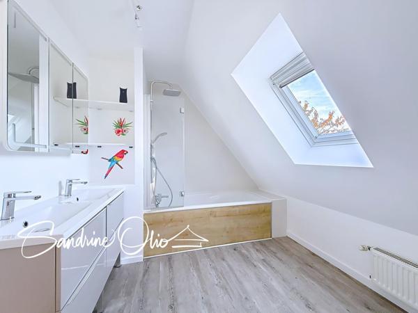 Maison familiale 3 chambres et 1 bureau sur sous-sol complet