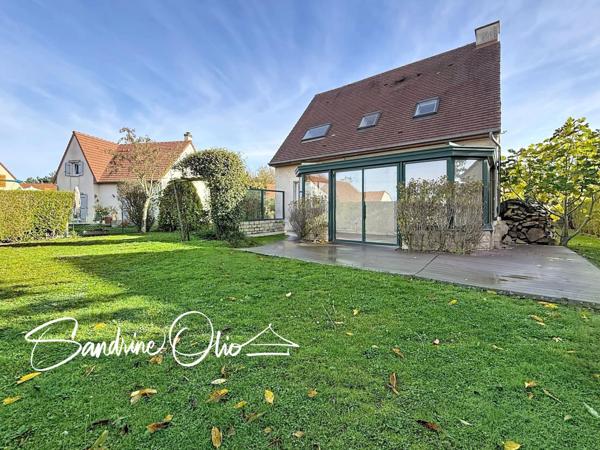 Maison familiale 3 chambres et 1 bureau sur sous-sol complet