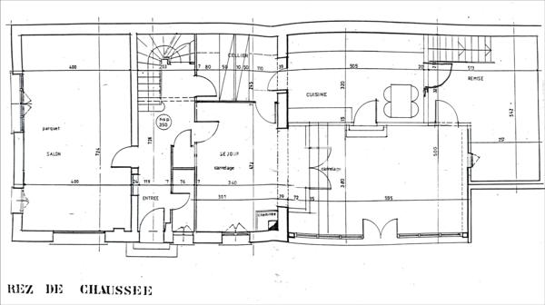 Maison
         7 pièces
        - 225 m² Exclusivité 1 230 000 €*