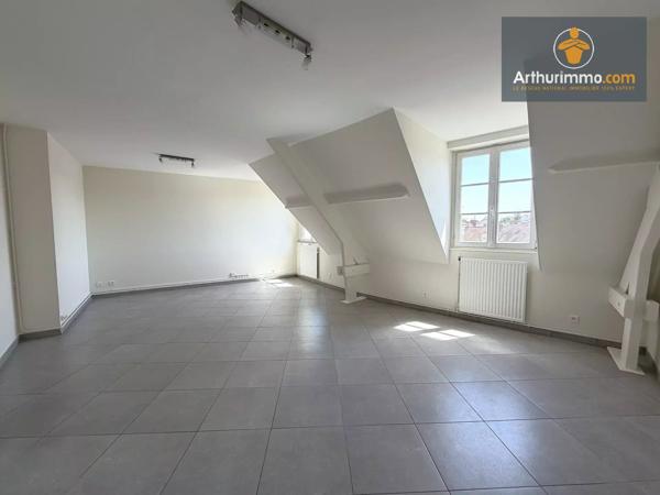 Location                                                      Appartement
                        
                     3 pièces                      73 m2                     à Compiègne