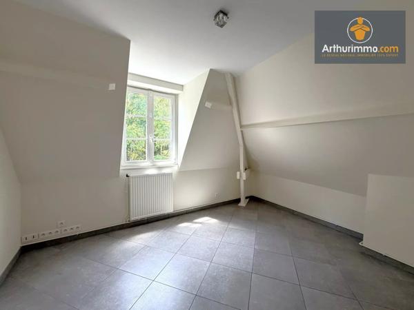 Location                                                      Appartement
                        
                     3 pièces                      73 m2                     à Compiègne