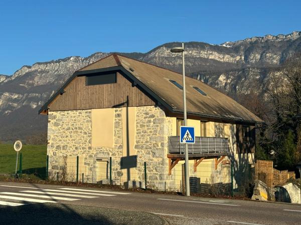 A vendre SONNAZ Appartement T3 de 64m2 en rez de jardin avec cave et parking