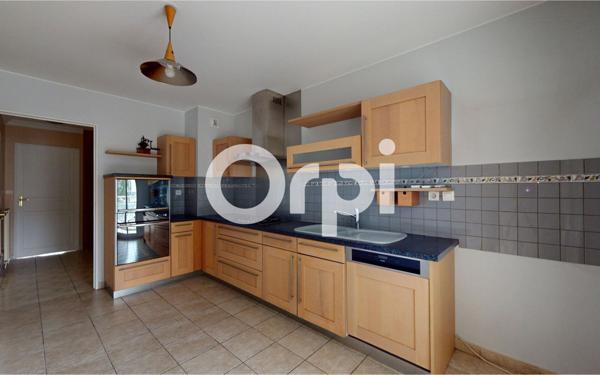 Appartement à vendre    3 pièces • 75 m2 Bron