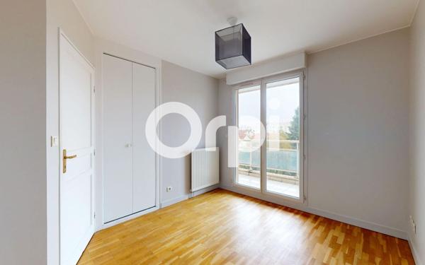 Appartement à vendre    3 pièces • 75 m2 Bron