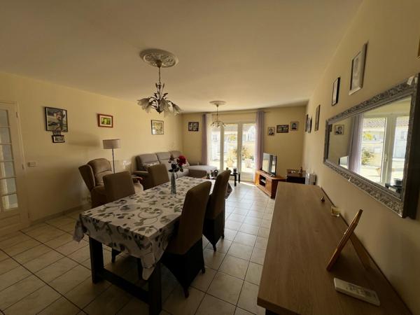 Maison de Plain Pied, 2 chambres, terrain piscinable, Garage