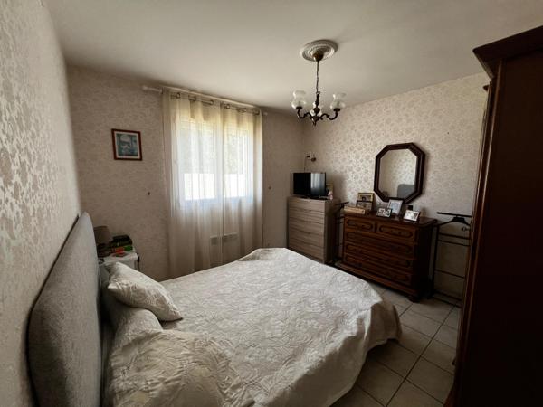 Maison de Plain Pied, 2 chambres, terrain piscinable, Garage