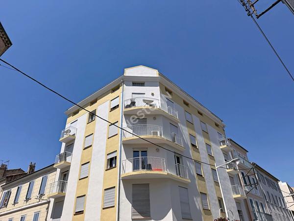 Immeuble de rapport entièrement loué Toulon St Roch