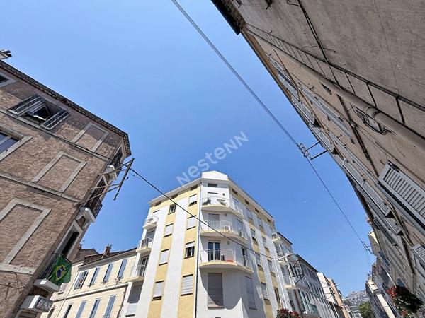 Immeuble de rapport entièrement loué Toulon St Roch