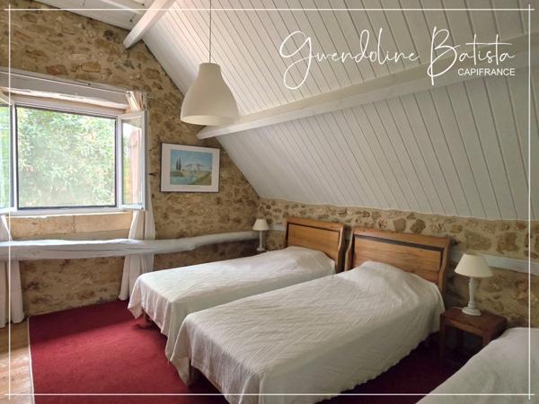 Maison en Pierre 4 chambres - Terrain 2229m2 avec Piscine 10x5