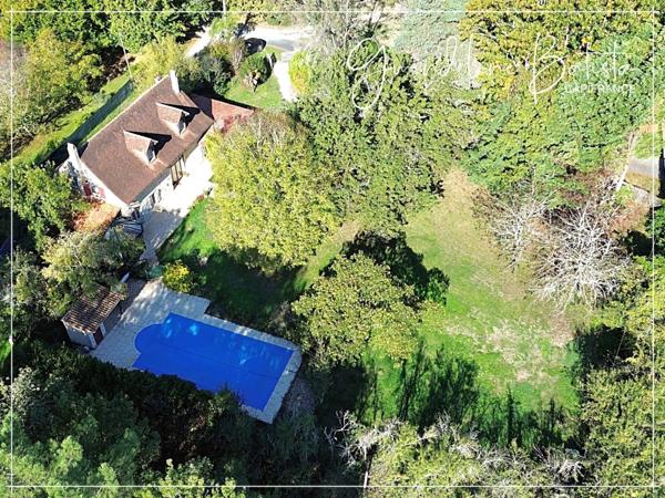 Maison en Pierre 4 chambres - Terrain 2229m2 avec Piscine 10x5