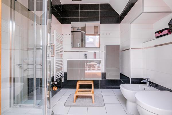 Maison Magny Le Hongre 10 pièce(s) 374 m2