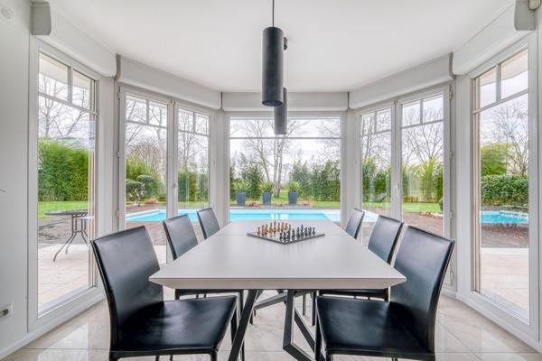 Maison Magny Le Hongre 10 pièce(s) 374 m2