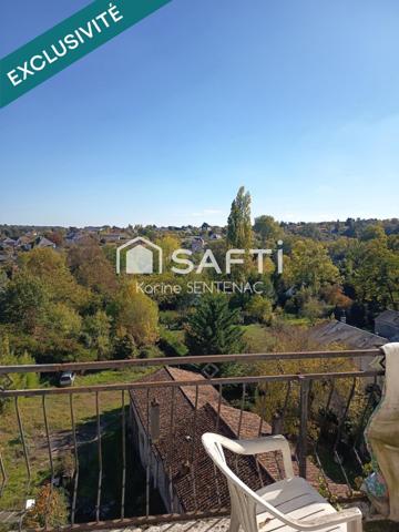 maison dans le site historique de Thouars près du Chateau avec la vue sur le pont des Chouans