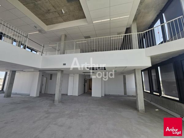 Angers Saint Serge, unique : plateau de bureaux en duplex de 1 003,41 m² à vendre