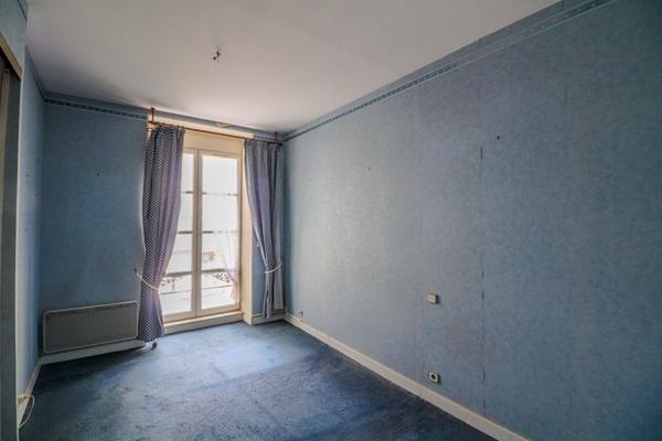 Appartement Nevers, hyper centre, 2 chambres, ascenseur, 2H30 de PARIS, douche