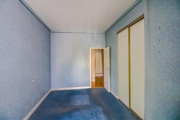 Appartement Nevers, hyper centre, 2 chambres, ascenseur, 2H30 de PARIS, douche