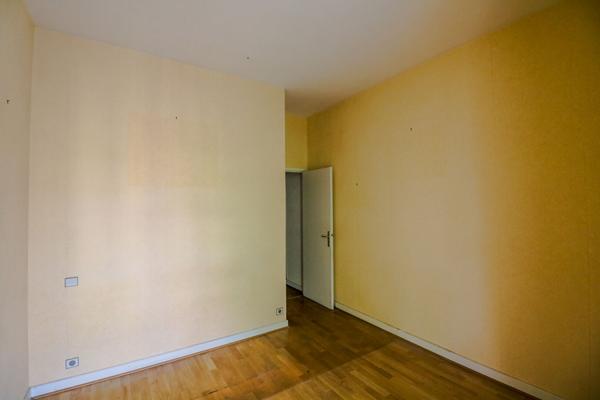 Appartement Nevers, hyper centre, 2 chambres, ascenseur, 2H30 de PARIS, douche