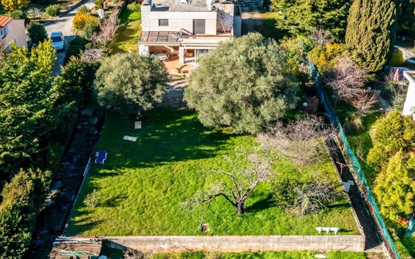 Maison à vendre    5 pièces • 164 m2 La Gaude