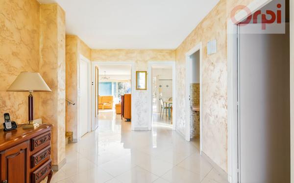 Maison à vendre    5 pièces • 164 m2 La Gaude