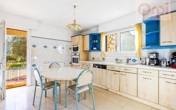 Maison à vendre    5 pièces • 164 m2 La Gaude