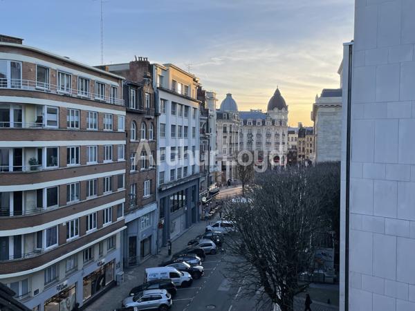 Bureaux rénovés avec terrasse à vendre dans le centre de Lille - Immeuble Caryatides