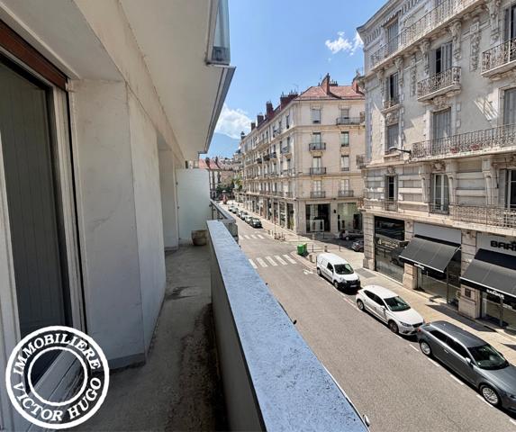 À VENDRE EN EXCLUSIVITÉ – T4 79,60 M² AVEC BALCON – RUE CLOS BEY – GRENOBLE CENTRE