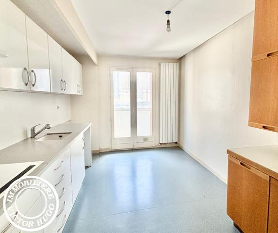 À VENDRE EN EXCLUSIVITÉ – T4 79,60 M² AVEC BALCON – RUE CLOS BEY – GRENOBLE CENTRE