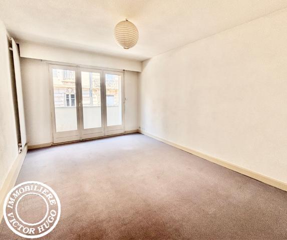 À VENDRE EN EXCLUSIVITÉ – T4 79,60 M² AVEC BALCON – RUE CLOS BEY – GRENOBLE CENTRE