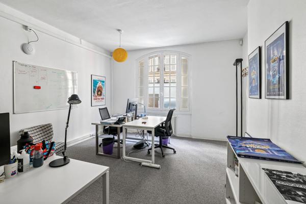 Bureaux à louer à PARIS 75009
