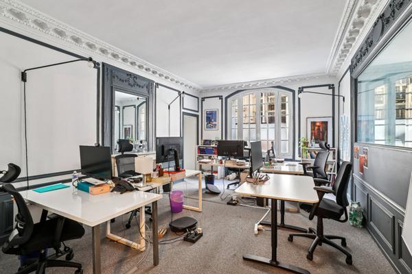 Bureaux à louer à PARIS 75009