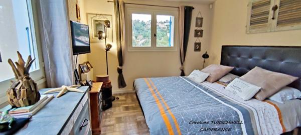 CAVALAIRE SUR MER (83) - PROPRIETE SANS TRAVAUX AVEC PISCINE - 1 MAISON PRINCIPALE ET 1 APPARTEMENT LOFT