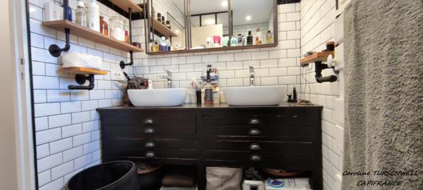 CAVALAIRE SUR MER (83) - PROPRIETE SANS TRAVAUX AVEC PISCINE - 1 MAISON PRINCIPALE ET 1 APPARTEMENT LOFT