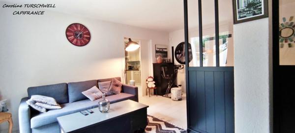 CAVALAIRE SUR MER (83) - PROPRIETE SANS TRAVAUX AVEC PISCINE - 1 MAISON PRINCIPALE ET 1 APPARTEMENT LOFT