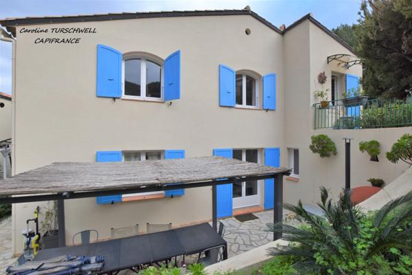 CAVALAIRE SUR MER (83) - PROPRIETE SANS TRAVAUX AVEC PISCINE - 1 MAISON PRINCIPALE ET 1 APPARTEMENT LOFT