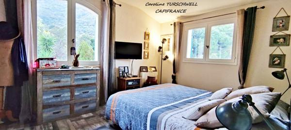 CAVALAIRE SUR MER (83) - PROPRIETE SANS TRAVAUX AVEC PISCINE - 1 MAISON PRINCIPALE ET 1 APPARTEMENT LOFT