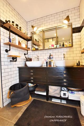 CAVALAIRE SUR MER (83) - PROPRIETE SANS TRAVAUX AVEC PISCINE - 1 MAISON PRINCIPALE ET 1 APPARTEMENT LOFT