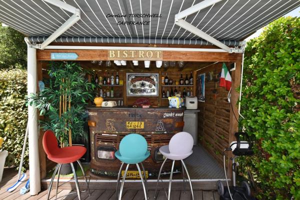 CAVALAIRE SUR MER (83) - PROPRIETE SANS TRAVAUX AVEC PISCINE - 1 MAISON PRINCIPALE ET 1 APPARTEMENT LOFT