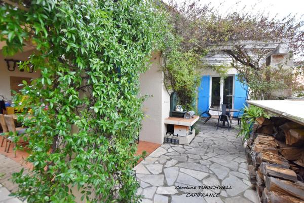 CAVALAIRE SUR MER (83) - PROPRIETE SANS TRAVAUX AVEC PISCINE - 1 MAISON PRINCIPALE ET 1 APPARTEMENT LOFT