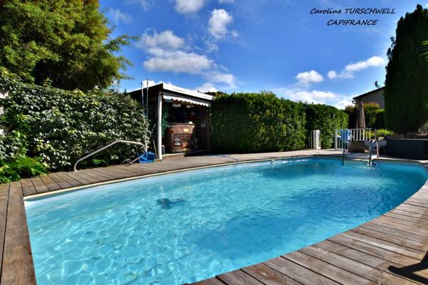 CAVALAIRE SUR MER (83) - PROPRIETE SANS TRAVAUX AVEC PISCINE - 1 MAISON PRINCIPALE ET 1 APPARTEMENT LOFT