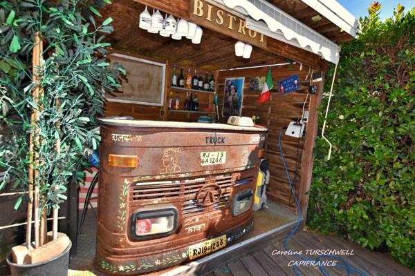 CAVALAIRE SUR MER (83) - PROPRIETE SANS TRAVAUX AVEC PISCINE - 1 MAISON PRINCIPALE ET 1 APPARTEMENT LOFT