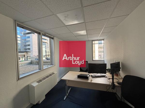 Bureaux à louer 200m² Europole Grenoble proche gare avec parkings