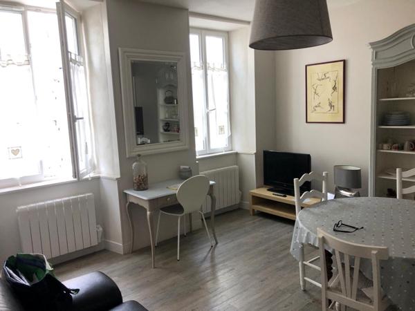 THE COSY FLAT MARKET