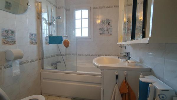 Confortable maison, village avec école et commerces