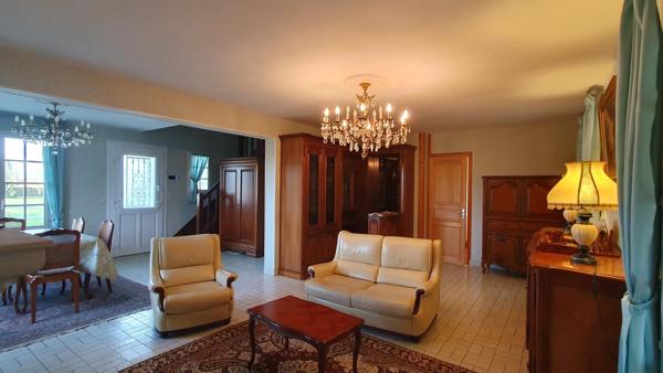 Confortable maison, village avec école et commerces